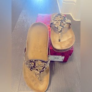 Tory Burch Miller Cloud Size 8